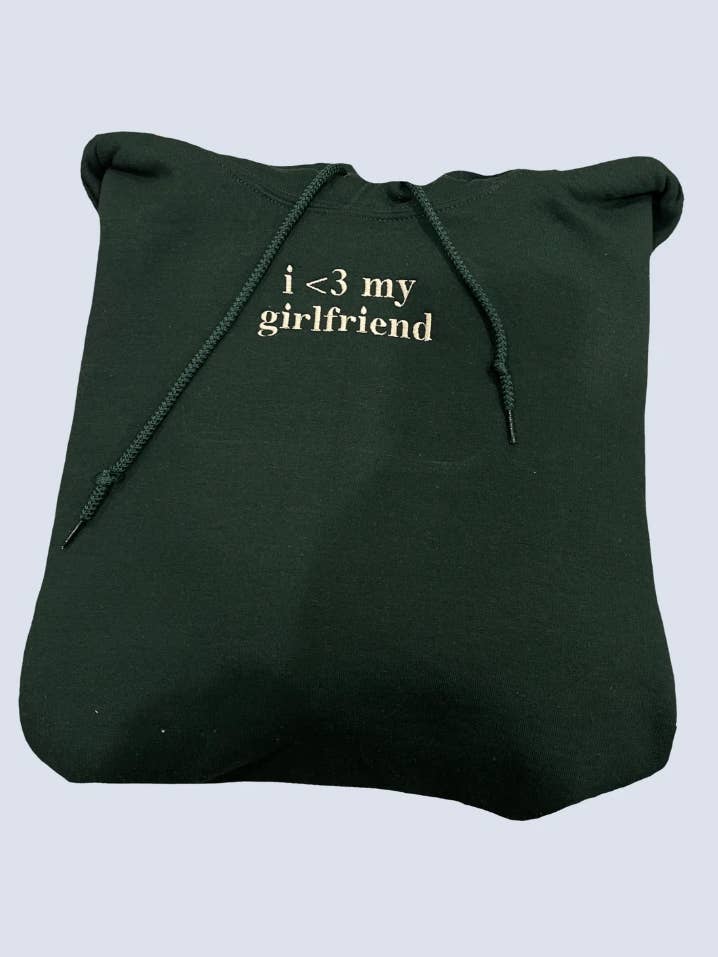 I Love My Girlfriend geborduurde sweatshirt/hoodie voor wholesale door BOXEDTRENDS