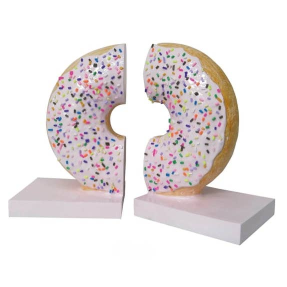 Set di fermalibri a forma di ciambella per la vendita all'ingrosso da parte di McGowan & Rutherford Ltd