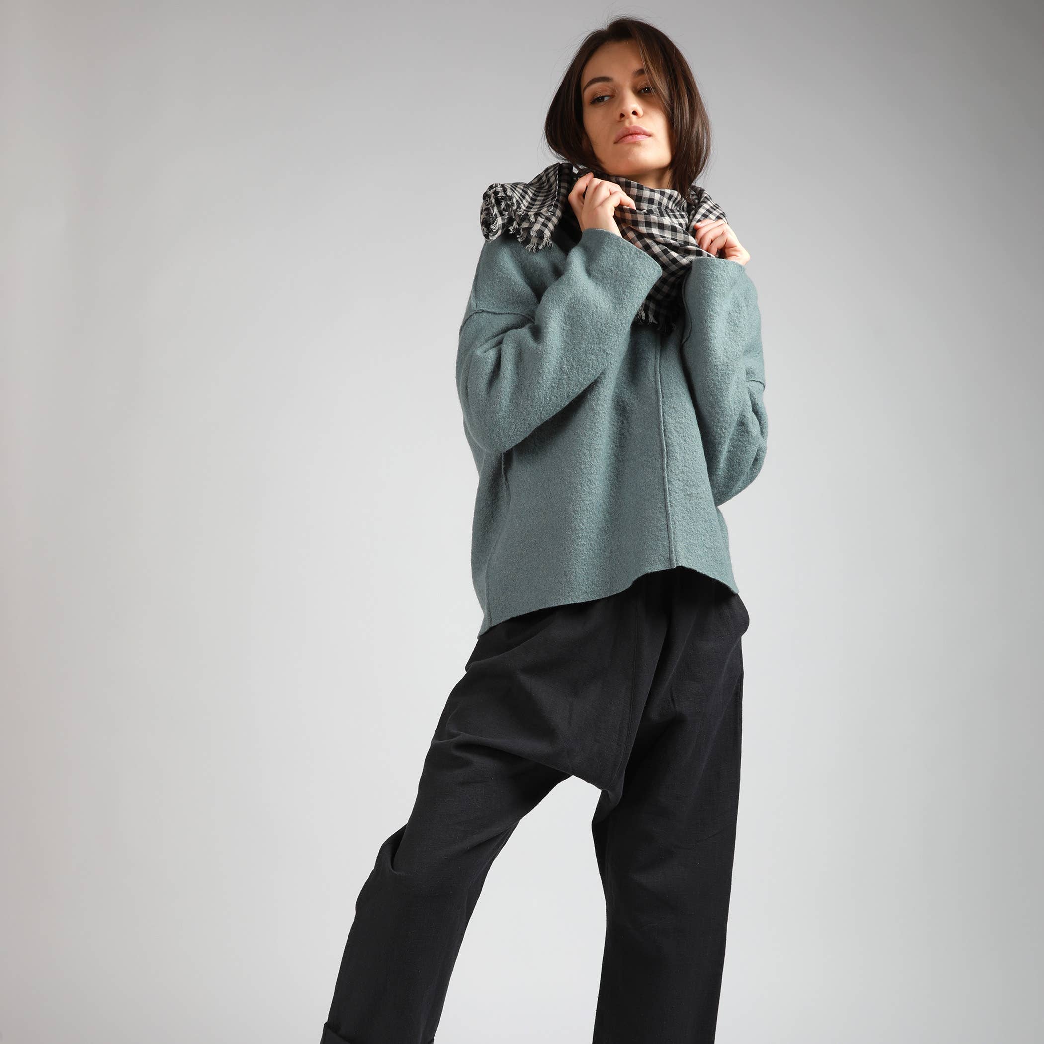 Knotium - Wholesale Tunic Sweater - Women's - LINA Oversized V-Neck Boiled Wool Jumper 8