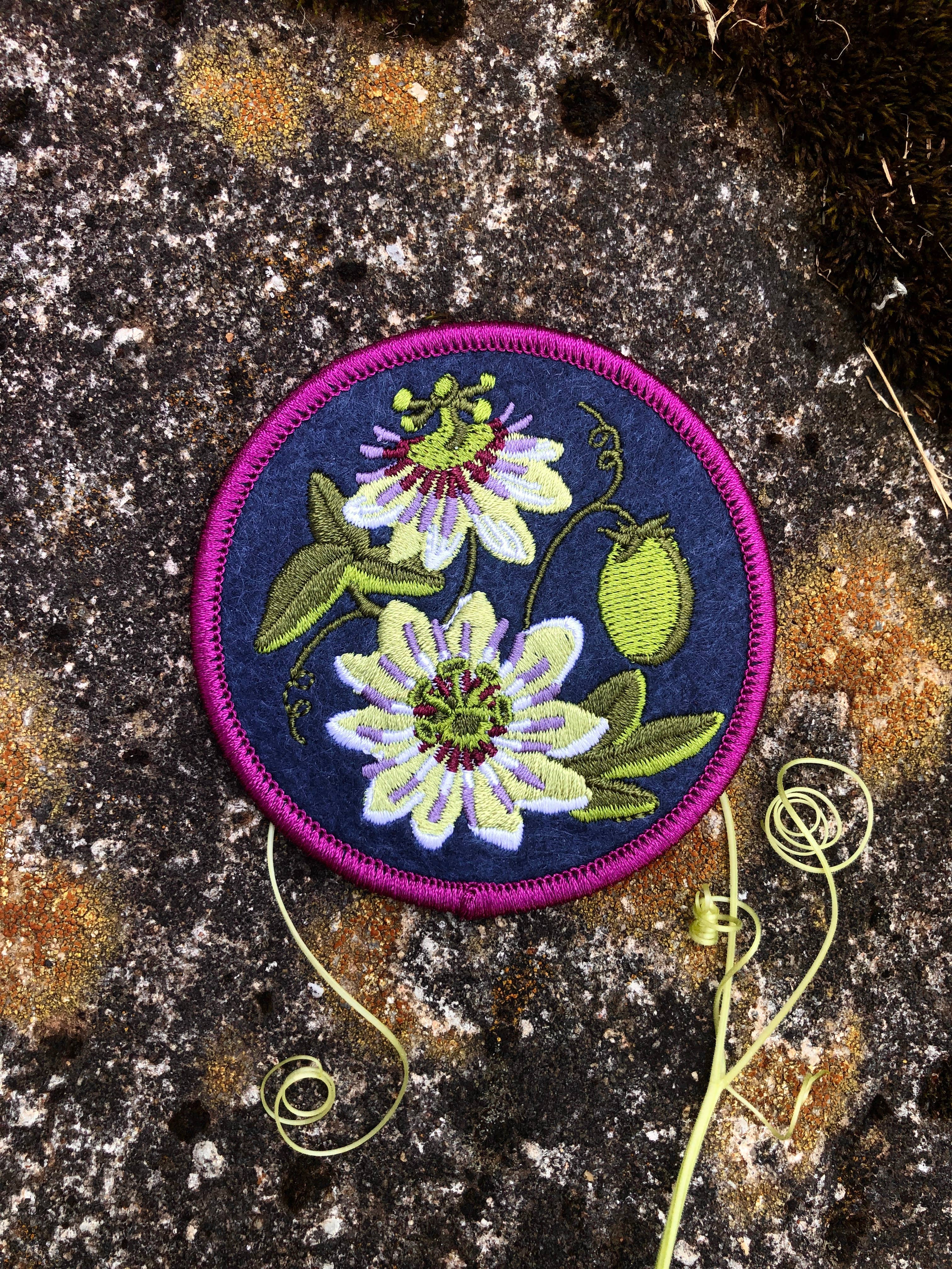 Solstice Handmade – Engroshandel Patch – Passionsblomstplet