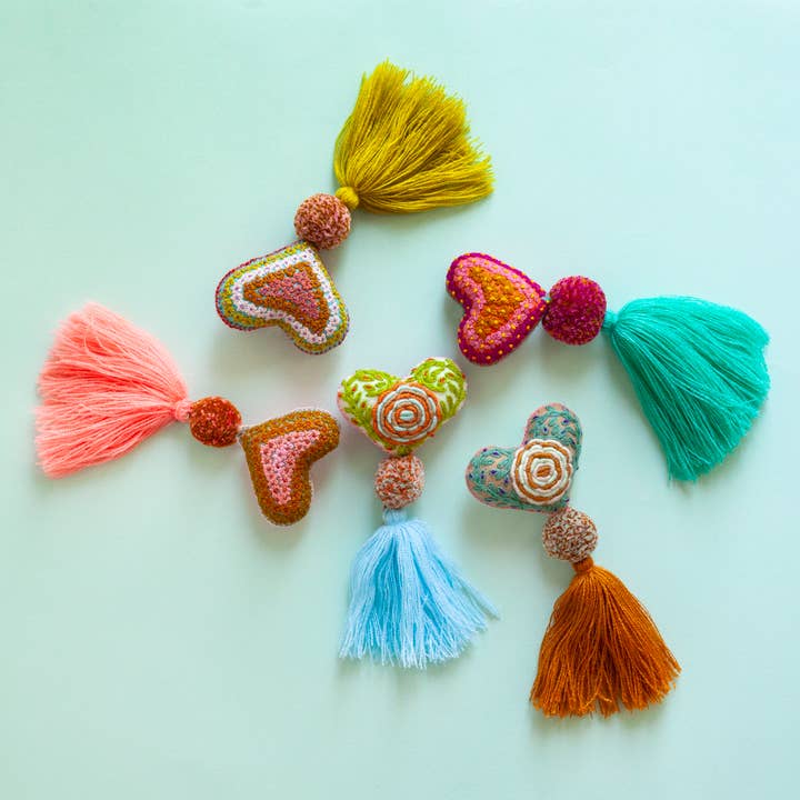 The Global Trunk – wholesale Purse/bag accessory – Women’s – Heart Pom Poms