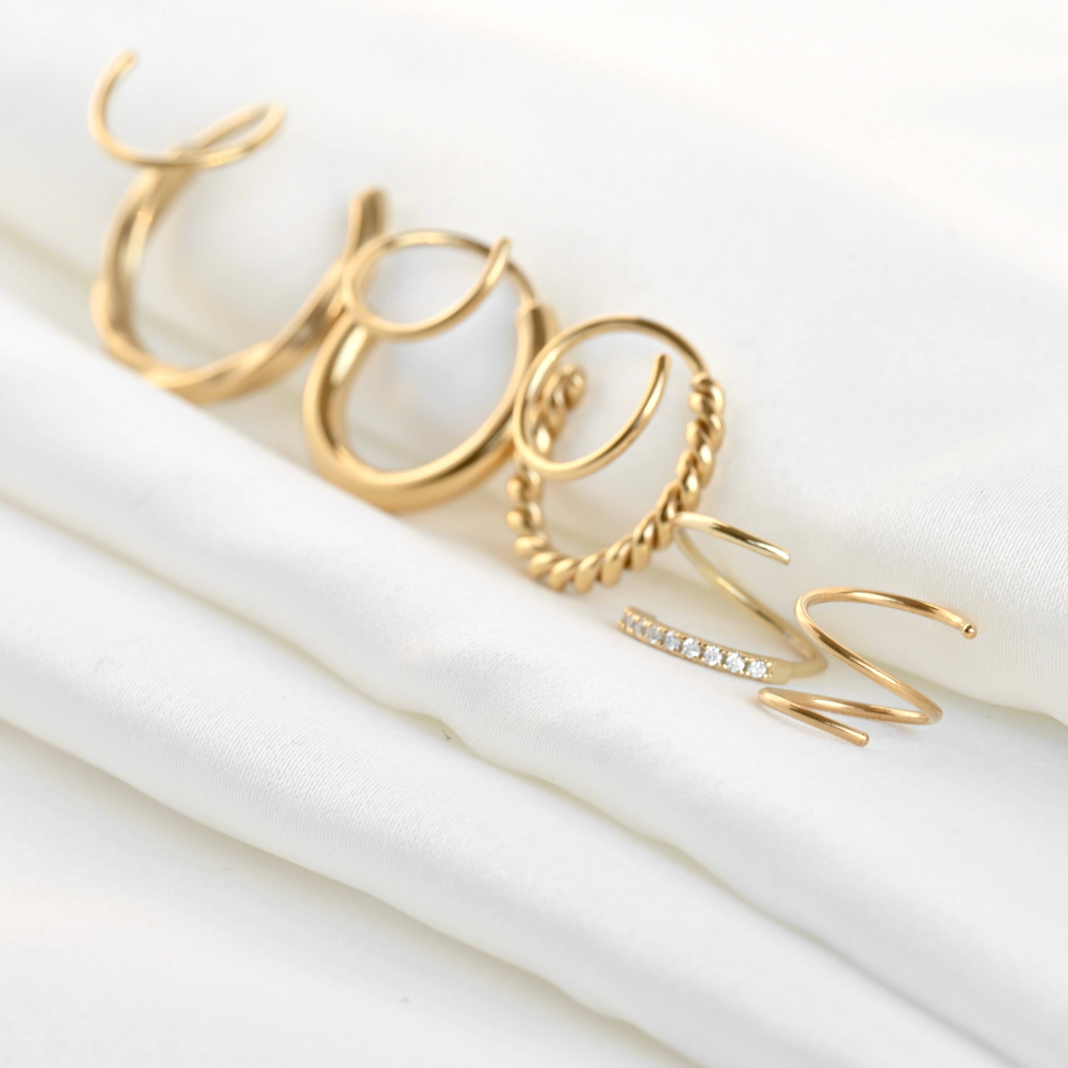 Blueyejewelry - Vente Créoles - Boucles d'oreilles créoles en spirale dorée - Boucles d'oreilles torsadées étanches9