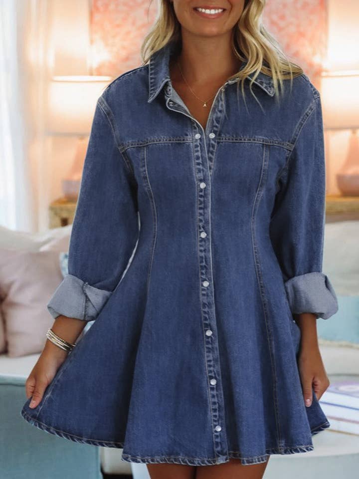 Robe courte évasée à manches longues et col chemise en denim bleu Ashleigh pour la vente par Lovesoft