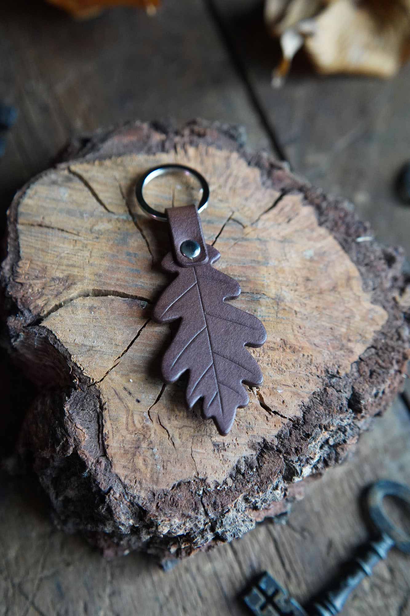 Hammerthreads - Wholesale Keychain - Unisex - Oak Leaf Browns- Leather Keychain3