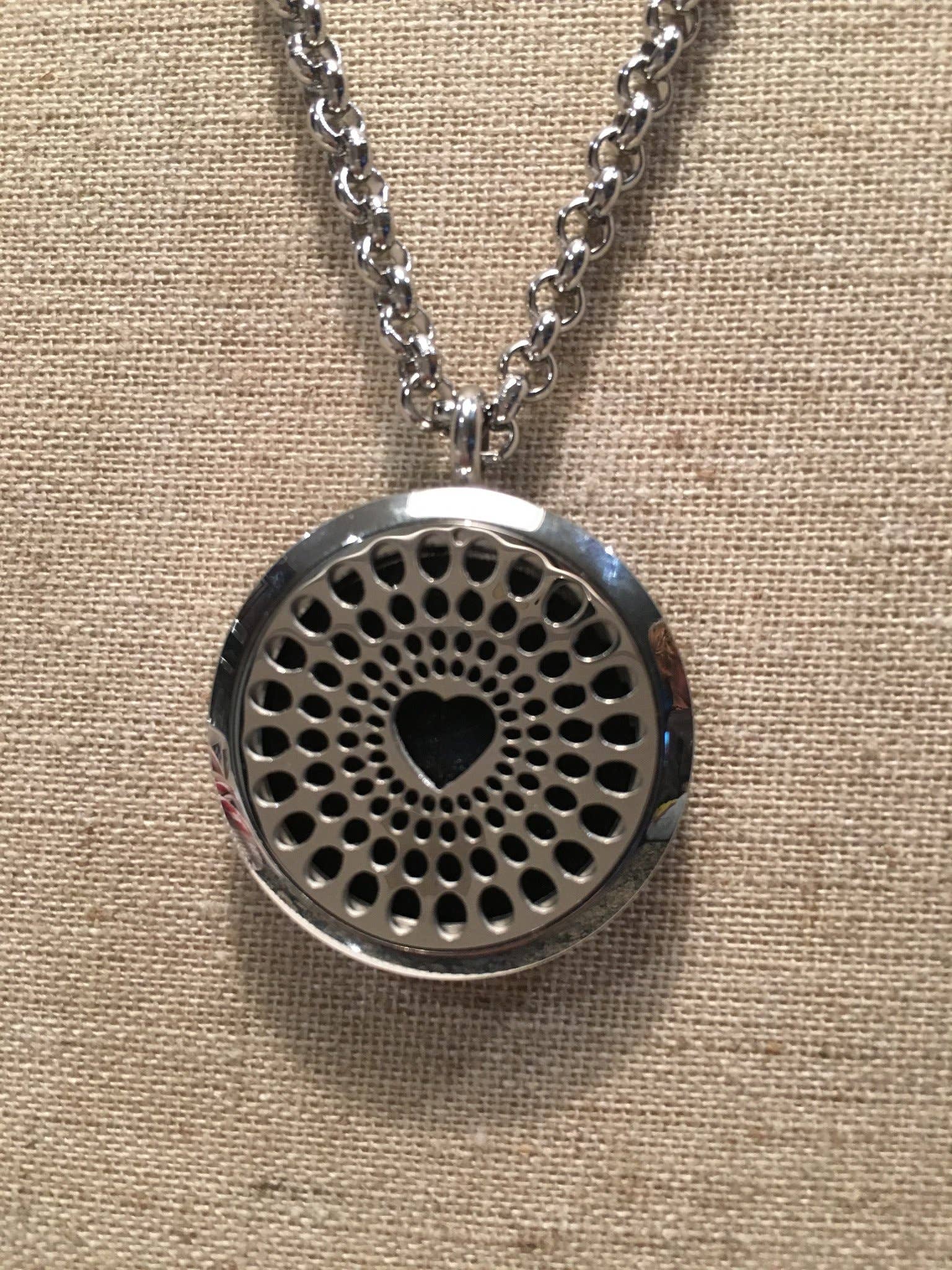 Baltic Essentials - Wholesale Aromatherapy Necklace - Essential Oil Pendant 316L Surgical Grade Diffuser Locket2