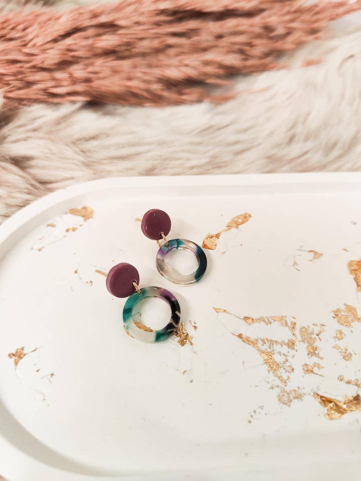 Orecchini Ardor lilla con perno color oro in argilla polimerica per la vendita all'ingrosso da parte di afHandmade