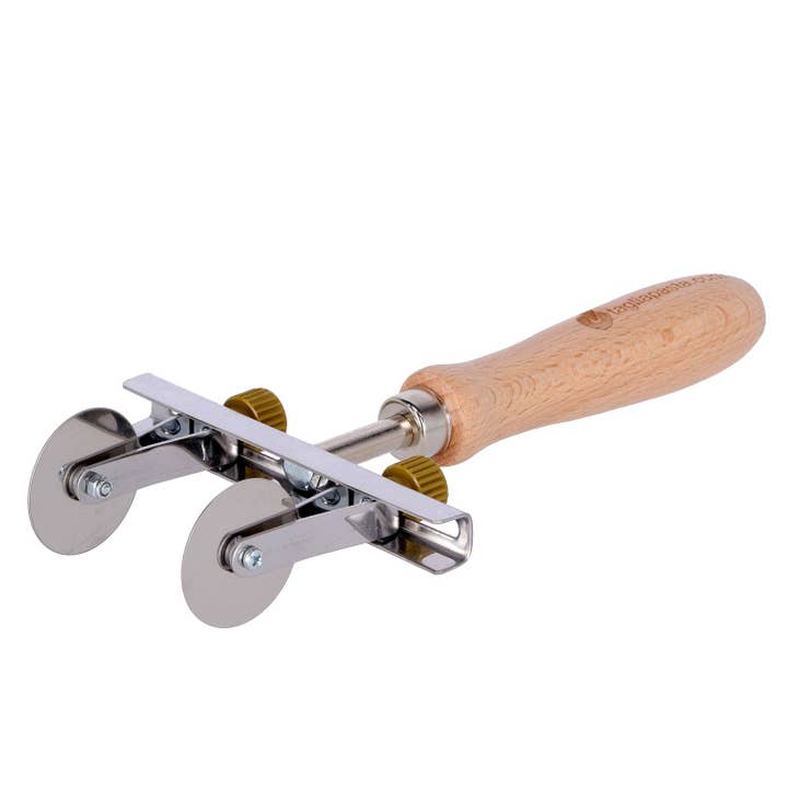 Adjustable pasta cutter with 2 stainless steel smooth wheels for wholesale by Tagliapasta