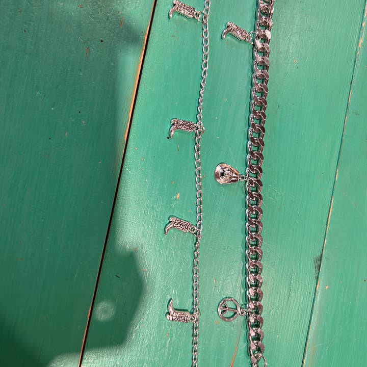 Vibes Hat Company - Wholesale Hoedaccessoires - Dames - Zilveren cowboylaars truckerhoedketting | Hoedband | Hoedketting 4