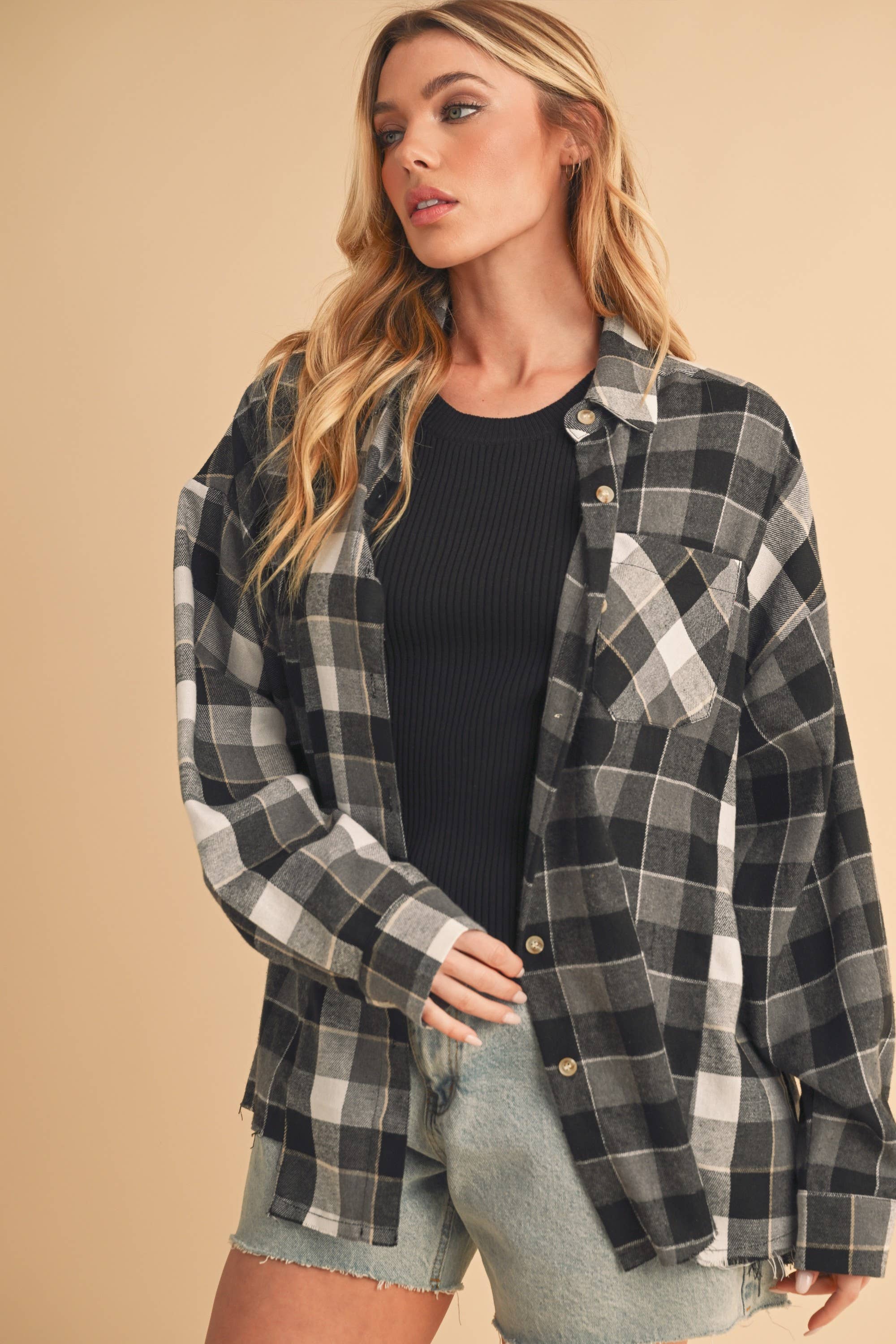 AEMI + CO – Camisa com botões no colarinho – Mulher por atacado – Camisa de flanela oversized Noelle 845AN25
