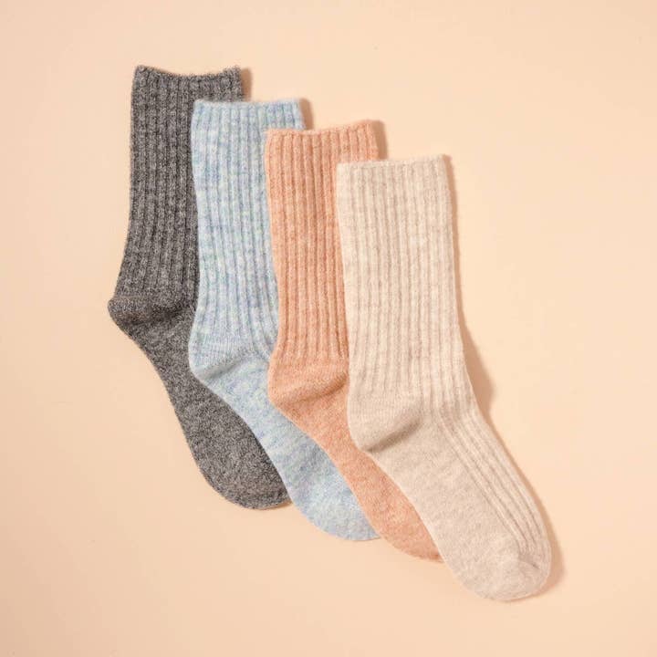 4 assortiti Calzini Classici a Metà Polpaccio – Confezione Assortita da 4 per Regalo di Natale in vendita all'ingrosso su Faire0