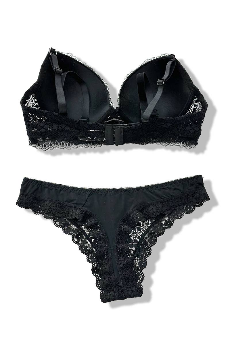 Belle Com'Elle - Vendita all'ingrosso Completino intimo - Donna - Set Reggiseno con Ferretto e Imbottitura + Perizoma in Pizzo C/AZ17026C8