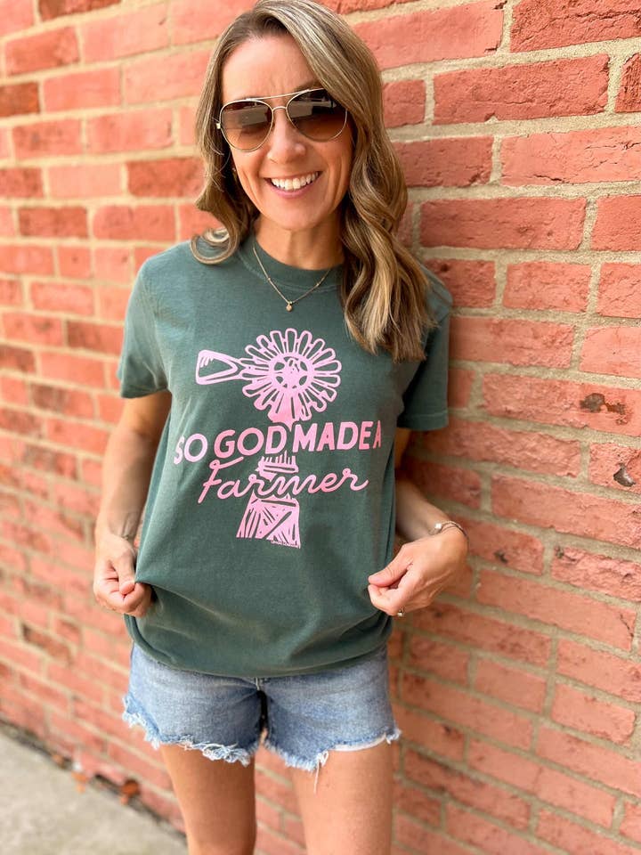 Épinette bleue ALORS DIEU A CRÉÉ UN AGRICULTEUR - T-shirt Graphique en vente sur Faire5