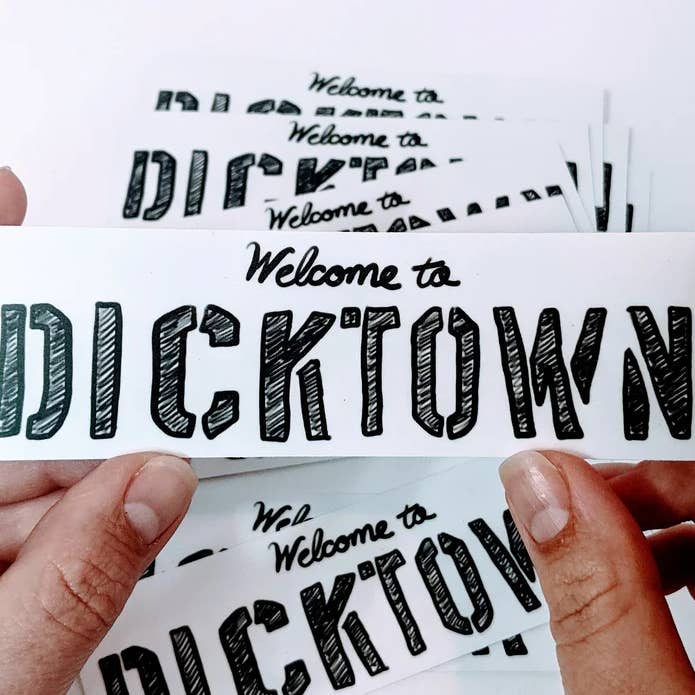 Bienvenue à Dicktown pour la vente par @thatblondegirlvikki