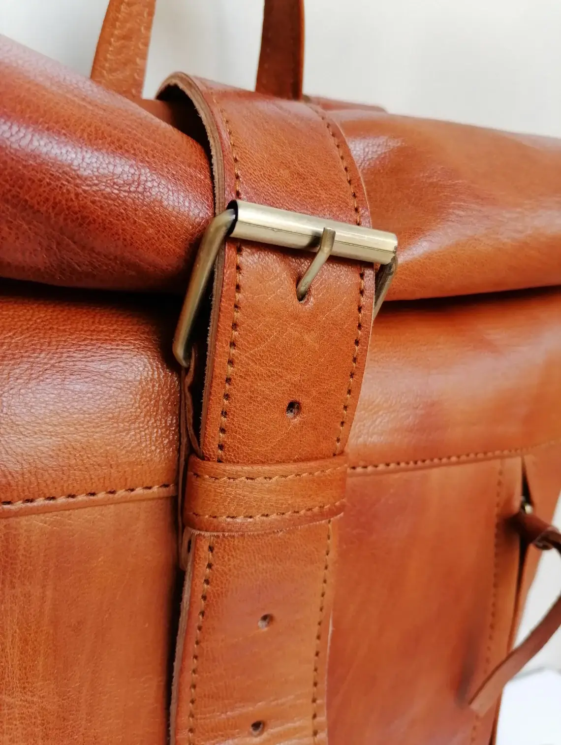 HandmadeBestSeller – Engroshandel Rygsæk - Dame – Elegant læderrygsæk i brun4