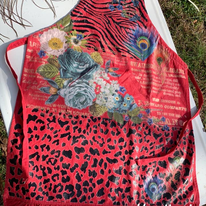 Redesign With Prima Redesign Apron 655350645328 for wholesale by Prima Marketing Inc