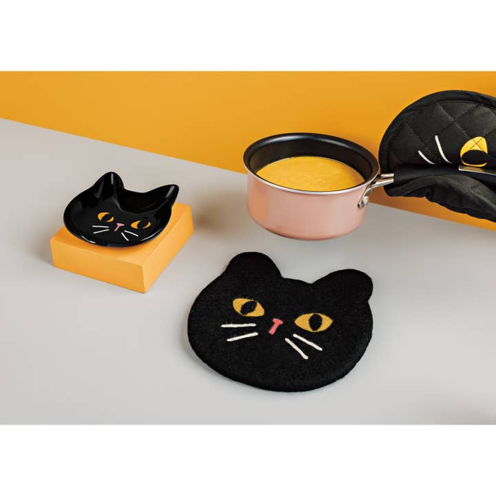 Danica Jubilee - Wholesale Trivet - Black Cat Felt Wool Trivet1