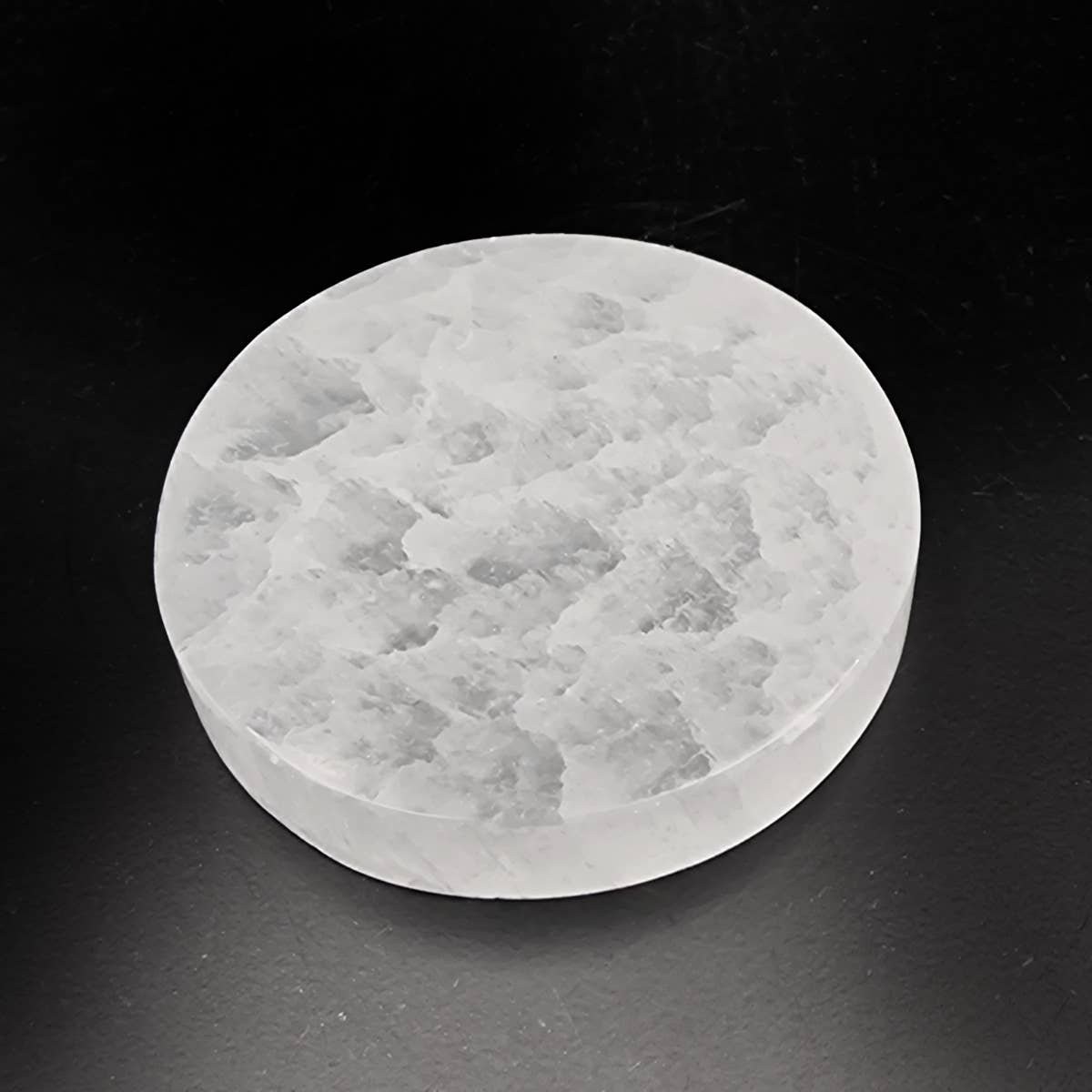 Shamans Crystal - Wholesale Crystal Charging Plate - Selenite Charging Plate Round 6cm2