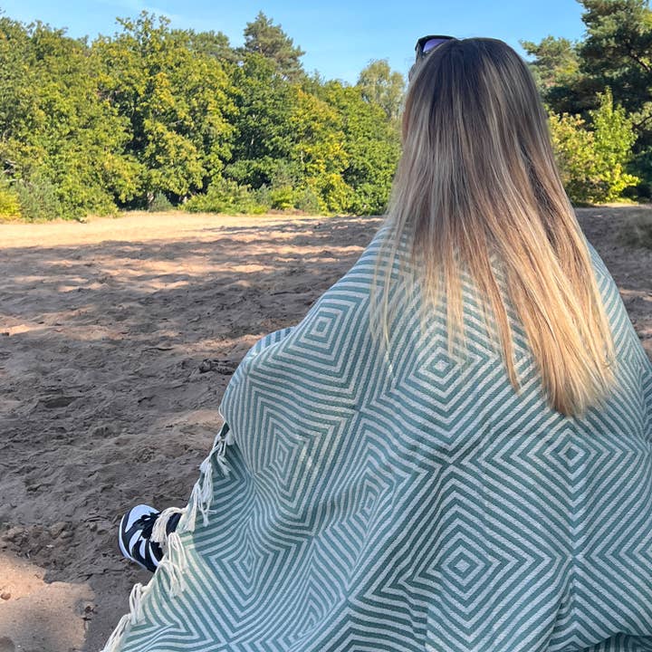 Lantara - Wholesale Throw Blanket - Plaid Oslo - Eucalyptus Green - Wool - 120x150cm1