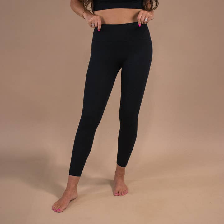 Studio Luxe Legging | Svart för wholesale av DYM Athletics