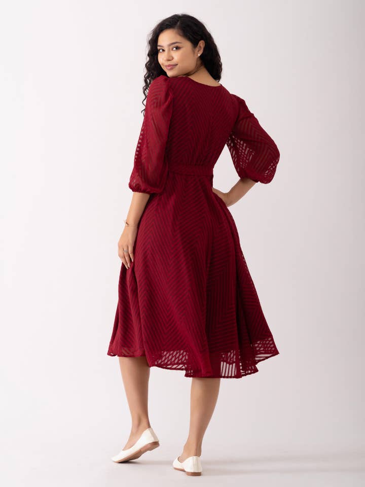 STYLE INSTANT - Wholesale Dress - Women's - Maroon Oak Chiffon Brasso Swiss Dot V-Neck Dress