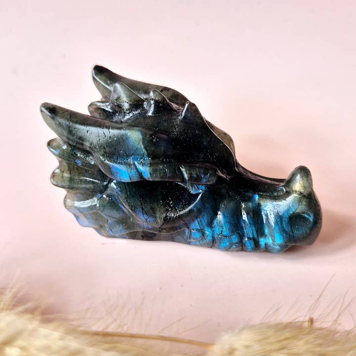 Moonlight Gemstones - Wholesale Spiritual Stone/Crystal - Gemstone Super Flashy Labradorite Dragon Skull (5–6 cm) - Dragon Skull6