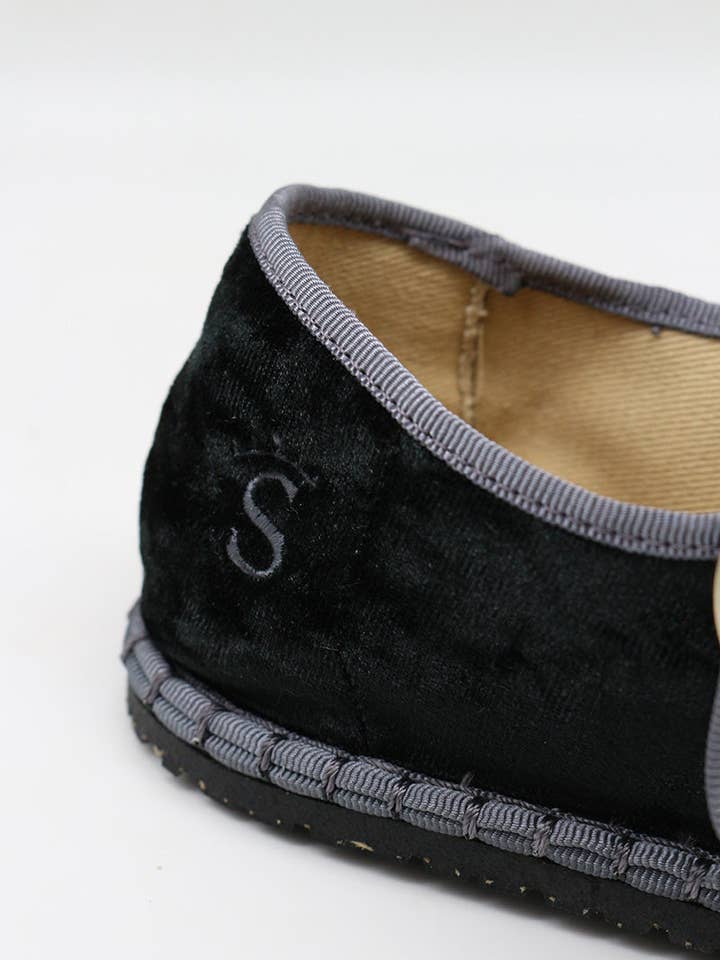 Mercedita Black for wholesale on Faire2