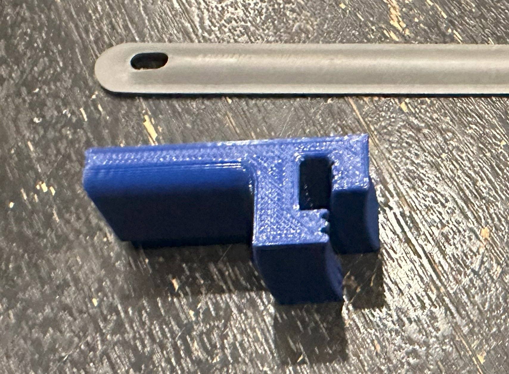 Minimalist Gear Co. - Wholesale Kitchen Tool/Gadget - Outdoor Gear SporkLift | PTEG Heat-Resistant Pot Lifter1