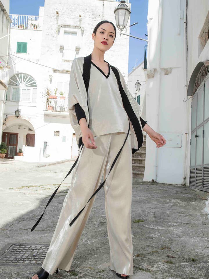 DÉBARDEUR PLISSÉ DORÉ pour la vente par Neera 20.52