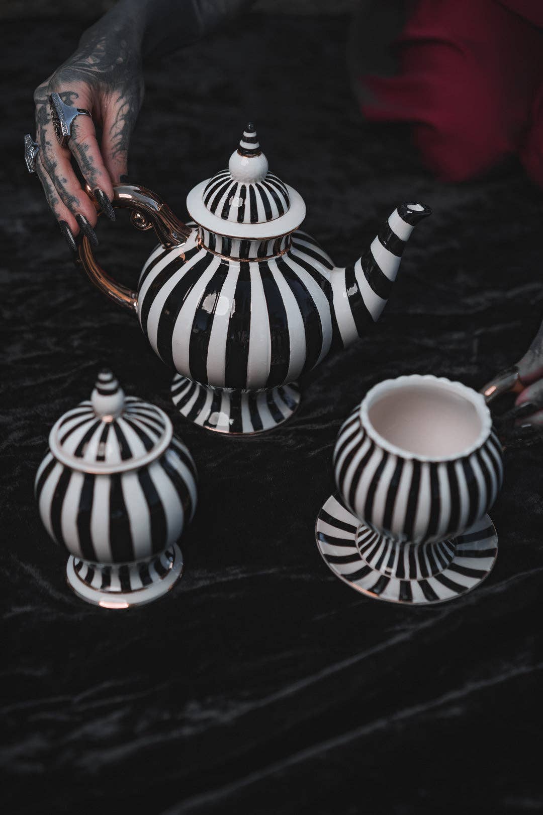 Lively Ghosts – wholesale Tekanna – Tekanna från Grim & Ghostly tekanna-set19