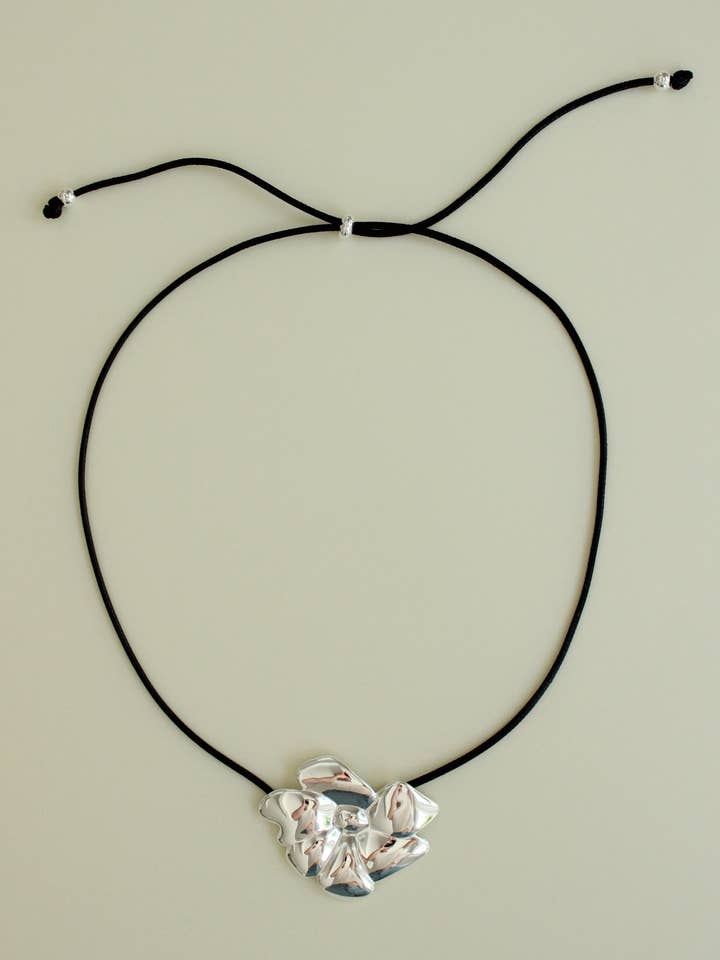 Le Fleur Pendant for wholesale by Zoila