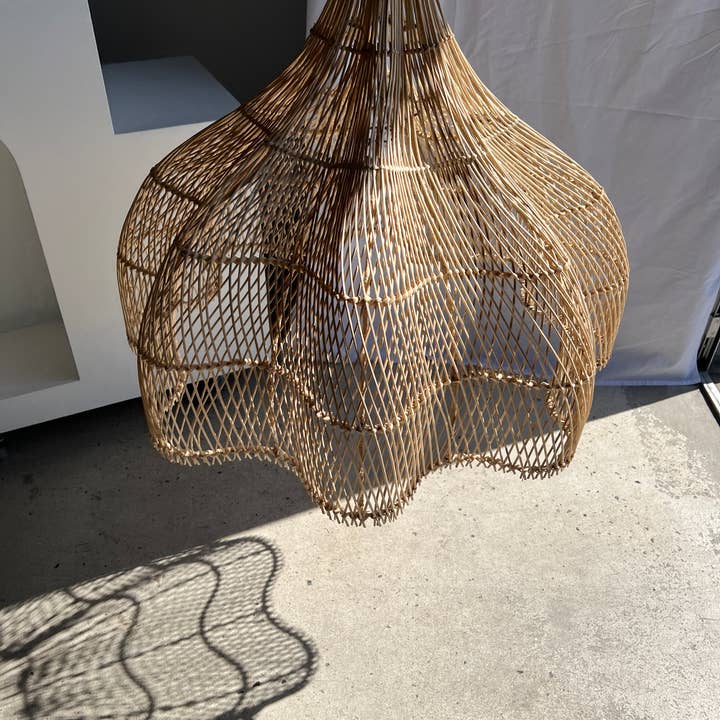 Office Objets - Wholesale Chandelier/Hanging Light - Pendant light, flower-shaped rattan fixture, tulip, corolla H:80cm D80cm47