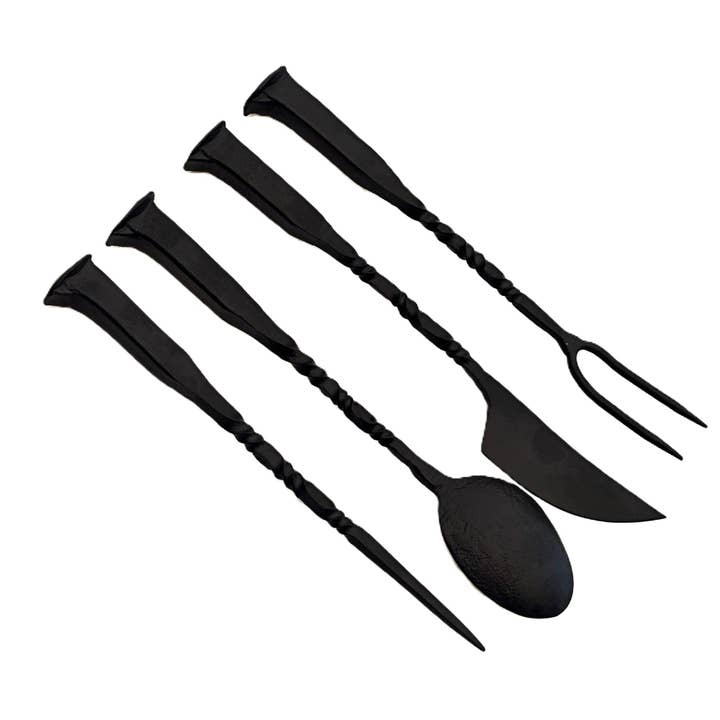 Set di Salumiere Rustico Pinnacle - Nero Carbone - 4 Pezzi per la vendita all'ingrosso da parte di Ruddock Bros. LLC