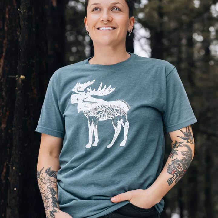 Elg, Unisex T-shirt, Ansvarligt Fremstillet for engroshandel hos Mountain Mornings