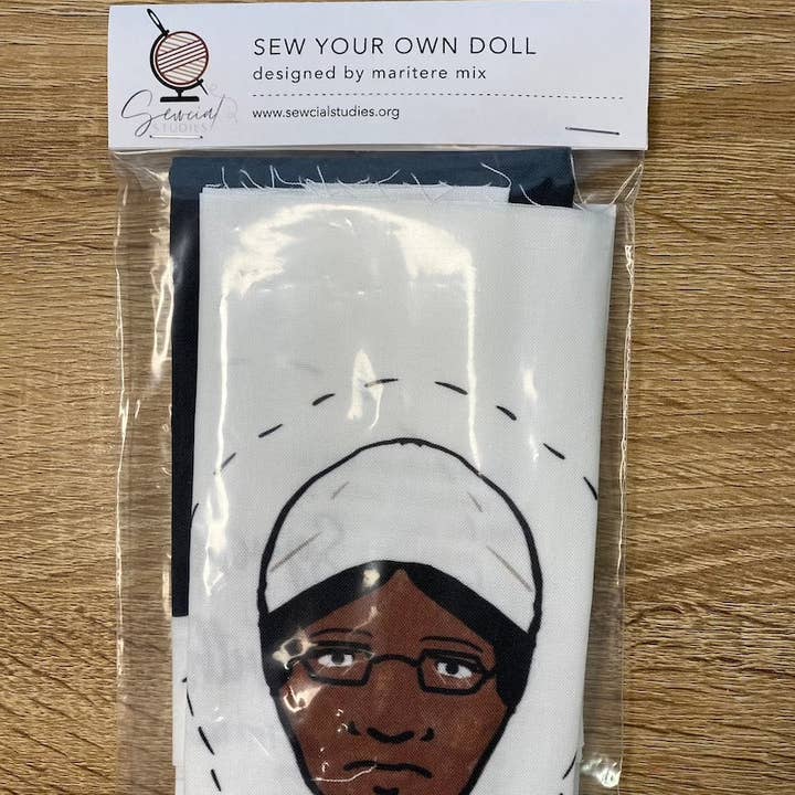Sewcial Studies – Kit de costura artesanal por atacado – Tecido de boneca Sojourner Truth DIY