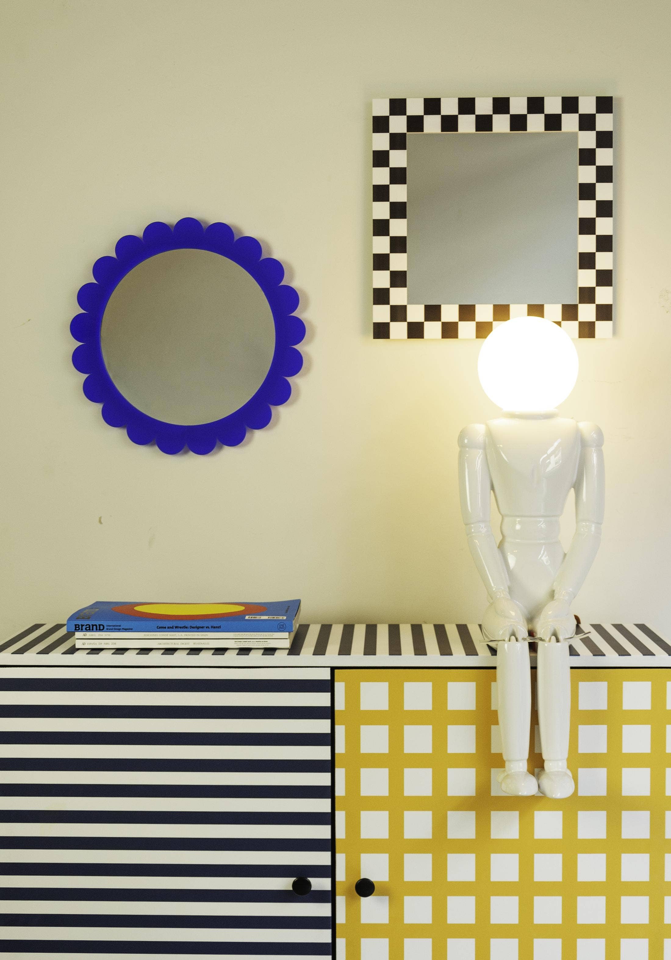 Really Nice Things – Engroshandel Vægspejl – Akrylspejl i blomsterform1