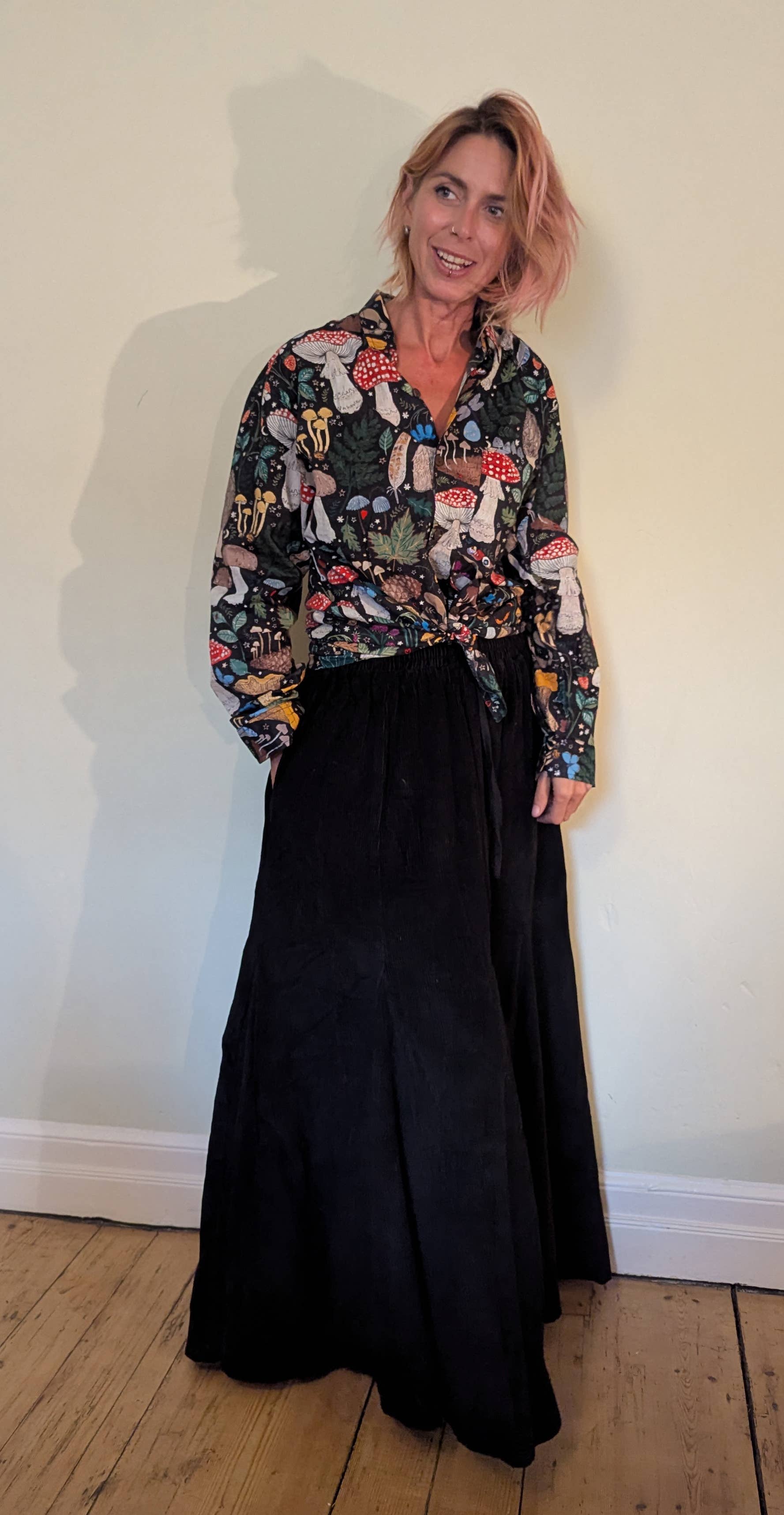 Emma's Emporium – wholesale Buttoned-down shirt – Unisex – AW2503 Unisex Toadstool Mushroom Print Cotton Shirt1