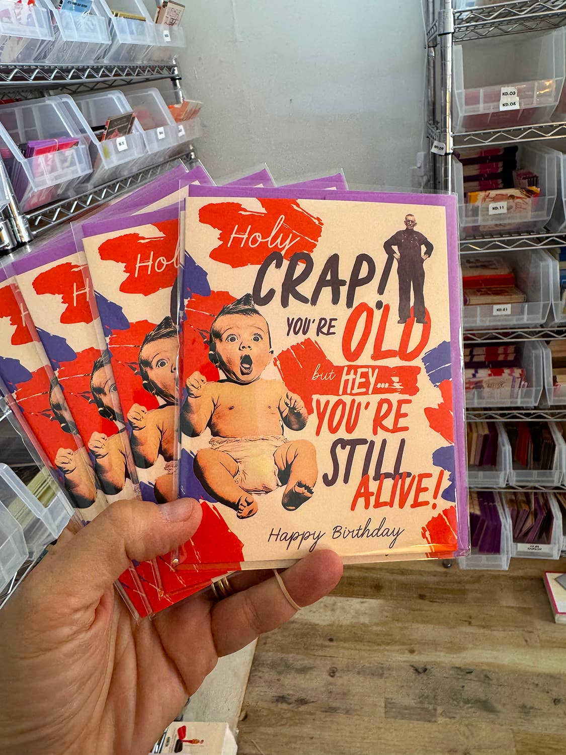 offensivedelightful – Engroshandel Fødselsdagskort – HOLY SHIT, DU ER GAMMEL! fødselsdagskort2