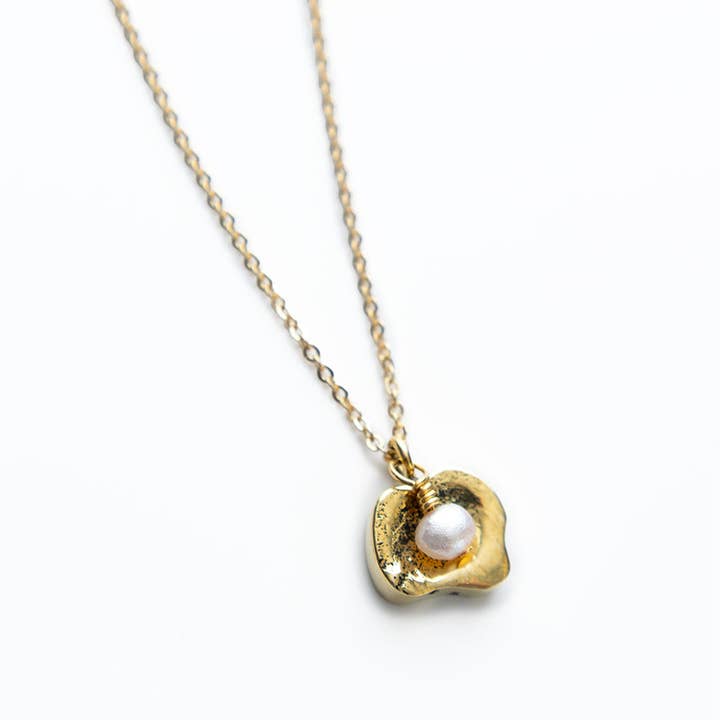 Jimani Collections - Wholesale Pendant/Charm Necklace - Azizi Pearl Necklace0