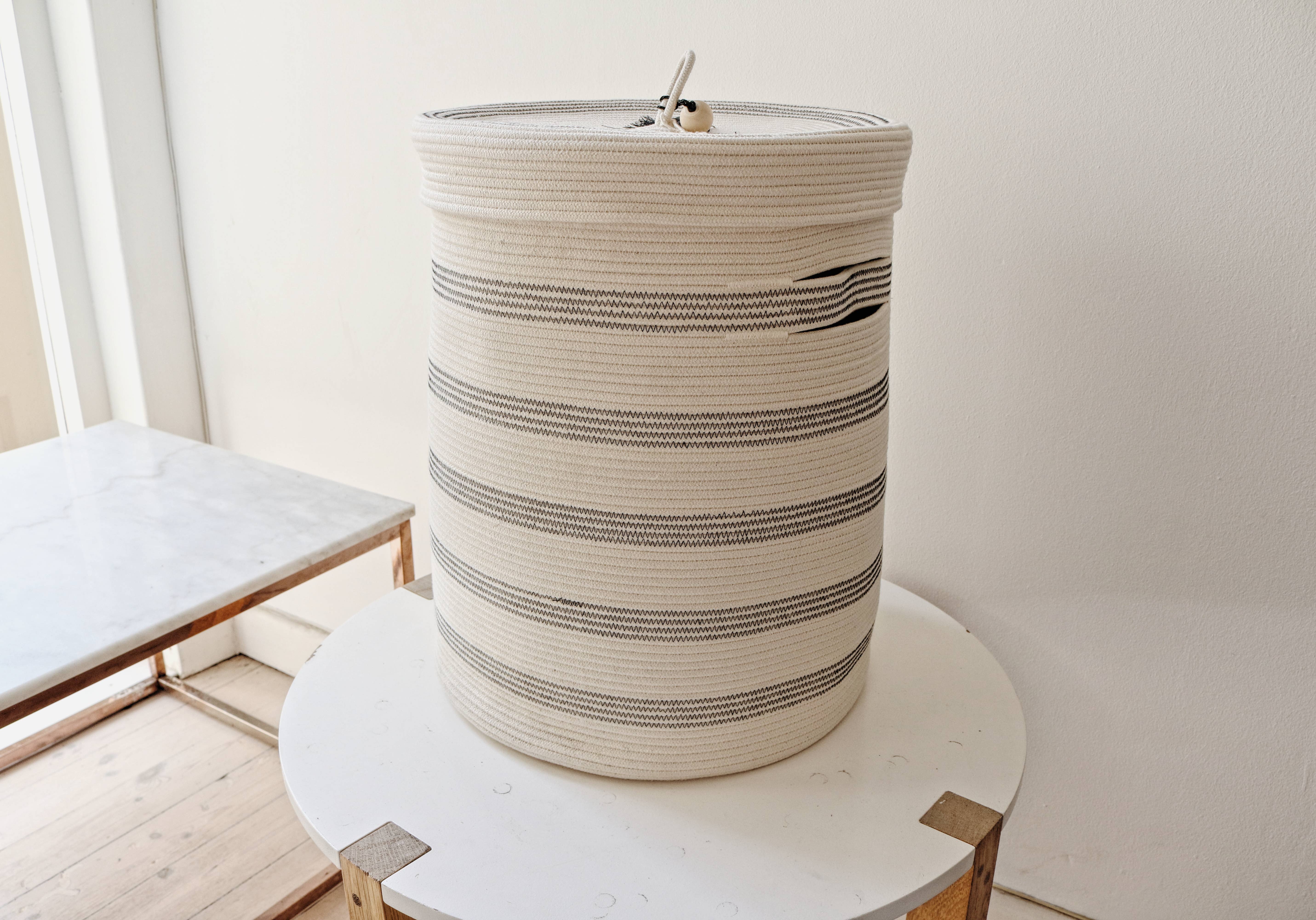 Mia Mélange - Wholesale Laundry Basket - Lidded Laundry Basket - Stitched Black (tassel)3