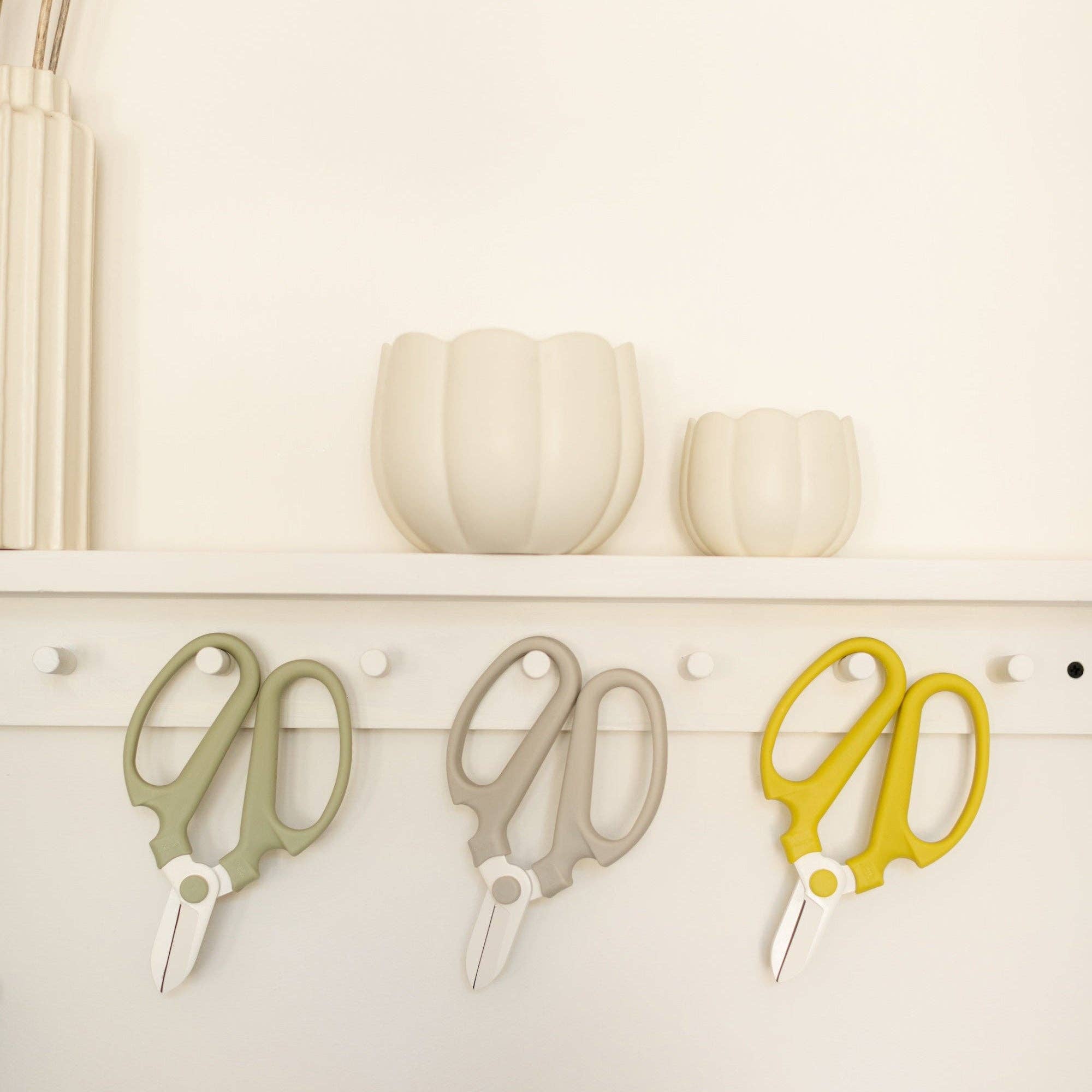 The Floral Society - Wholesale Garden tool - Japanese Floral Clippers, 3 Colors1