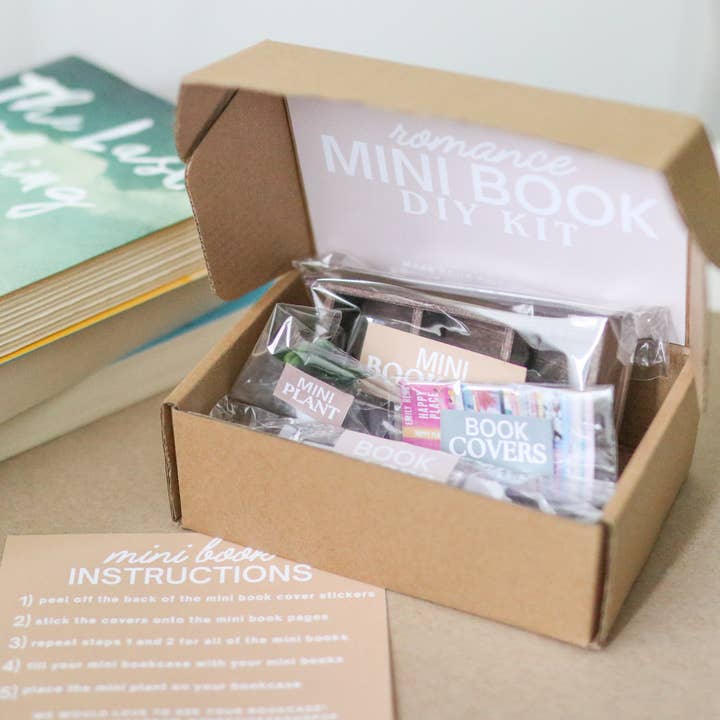 The Sticker Shop - Wholesale DIY craft kit - Romance Mini Book KIT9