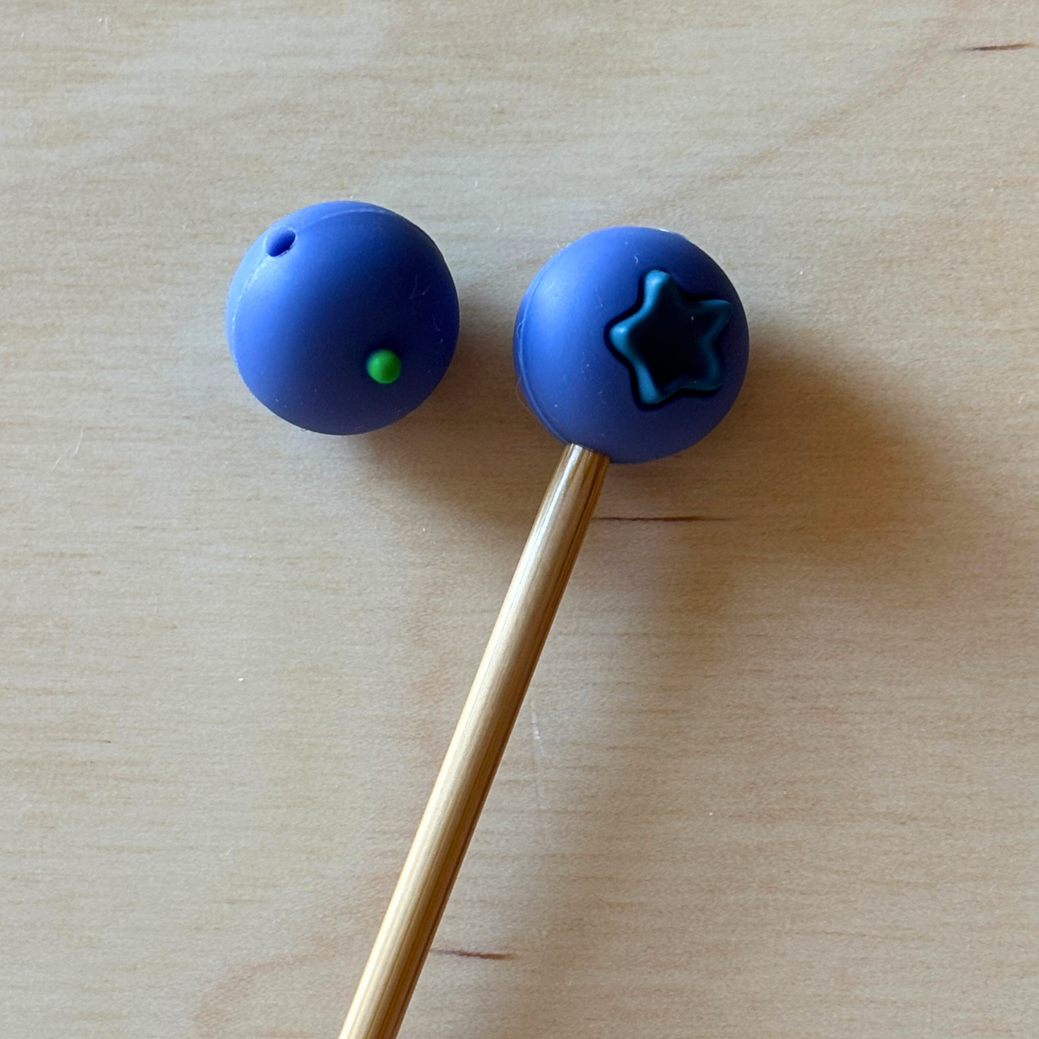 Comma Craft Co - Wholesale Knitting/Crochet Supplies - Knitting Needle Point Protectors - Blueberry Fruit Food1