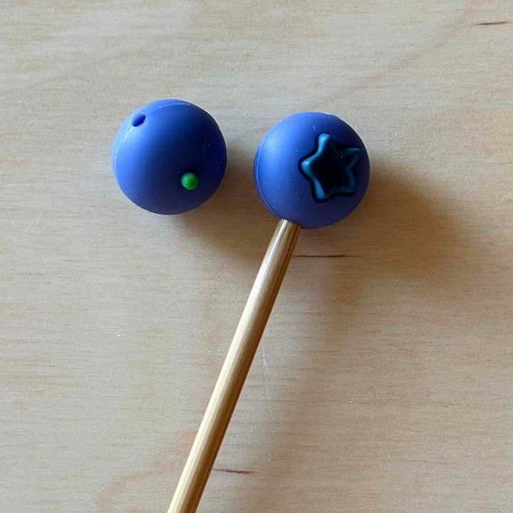 Comma Craft Co - Wholesale Knitting/Crochet Supplies - Knitting Needle Point Protectors - Blueberry Fruit Food1