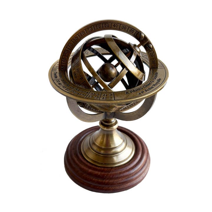 Madison Bay Co. - Historical Home Decor Reproductions - Venta al por mayor Decoración de escritorio - Niños y bebés - Esfera Armilar de Latón Antiguo de 5-1/4" para Escritorio con Zodiaco