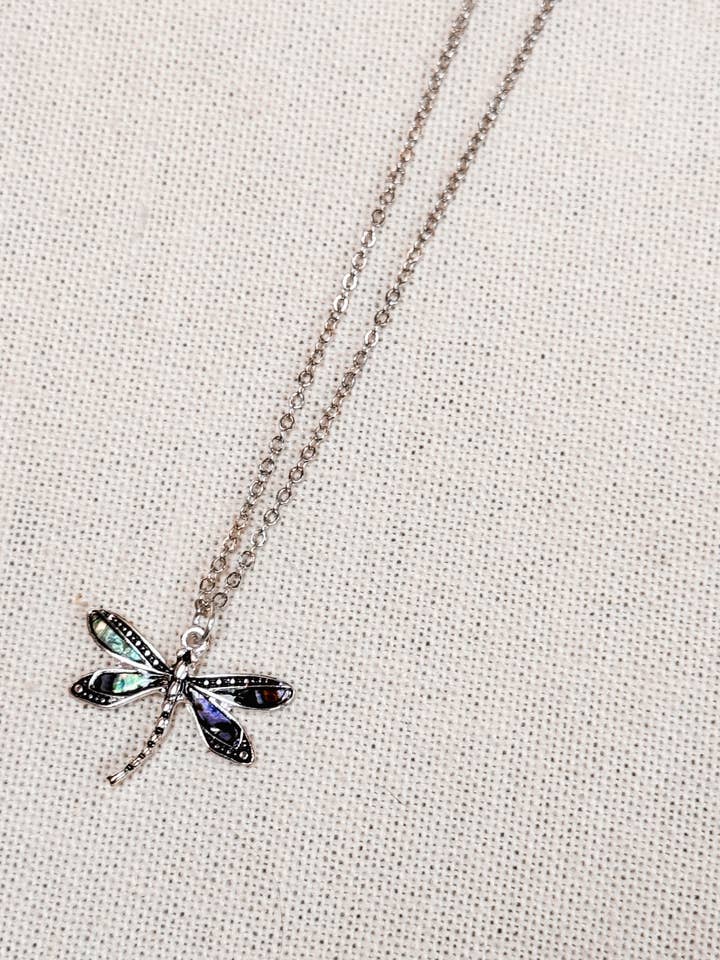 Antik silver Abalone Inlay Dragonfly Charm-halsband för wholesale av Juniper Wish