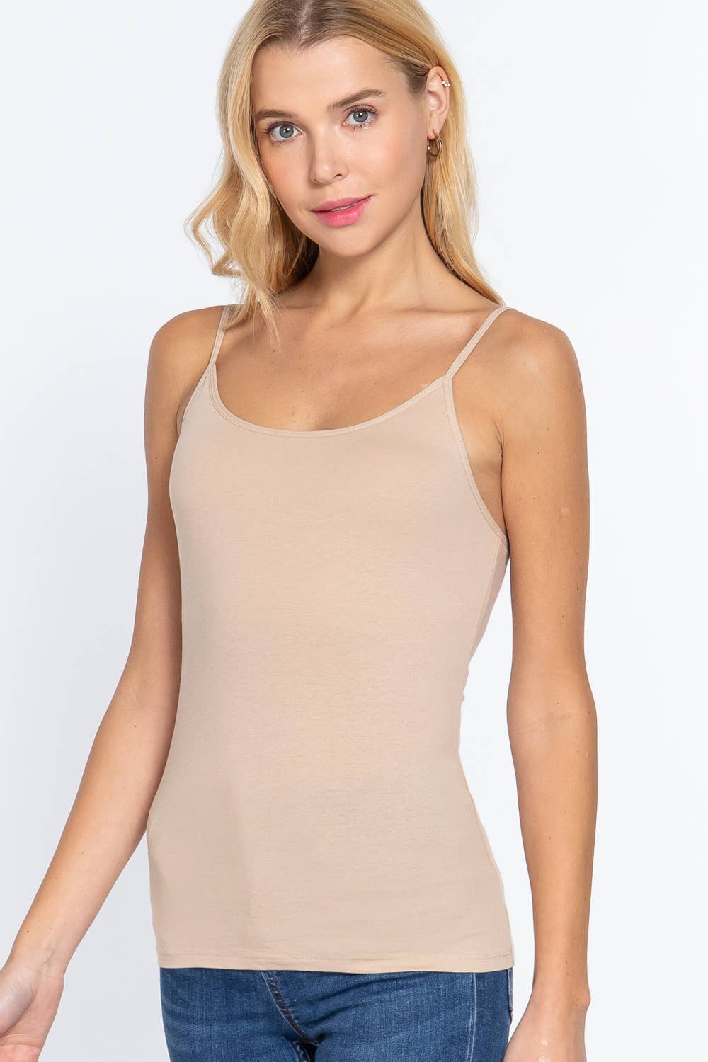 Active Basic | Active USA - Wholesale Camisole - Dames - Eenvoudig verstelbare cropped cami met spaghettibandjes en plankbeha36