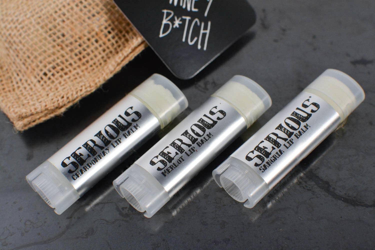 Serious Lip Balm - Vente Assortiment de baumes à lèvres - Baume à lèvres naturel - Le coffret WINEY BITCH pour les amateurs de vin !3