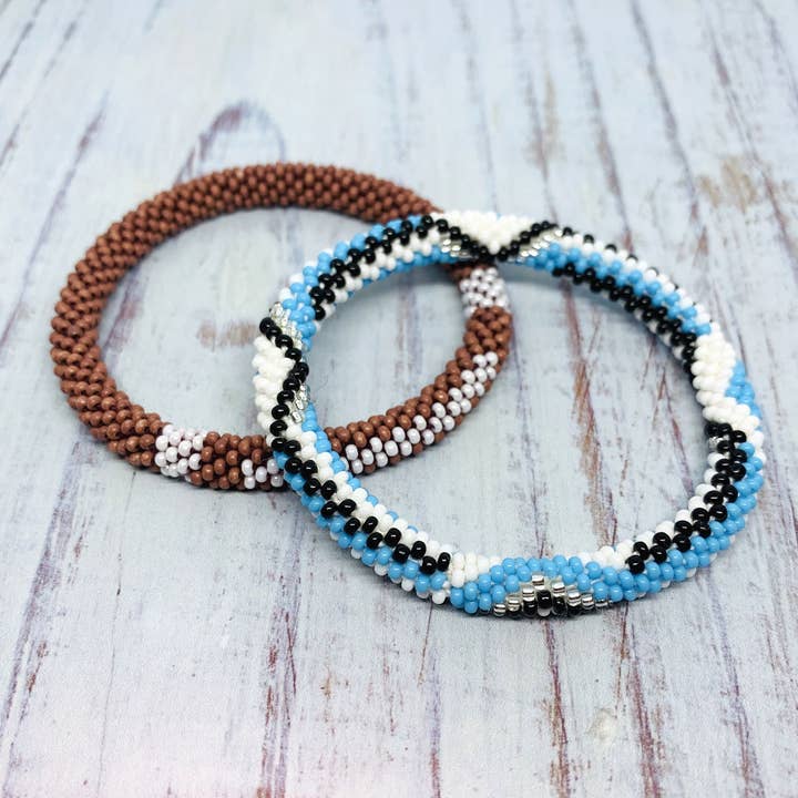Bracelets de football NC. Choisissez vos couleurs ~ Lot de 2. pour la vente par Liftedhope Bracelets