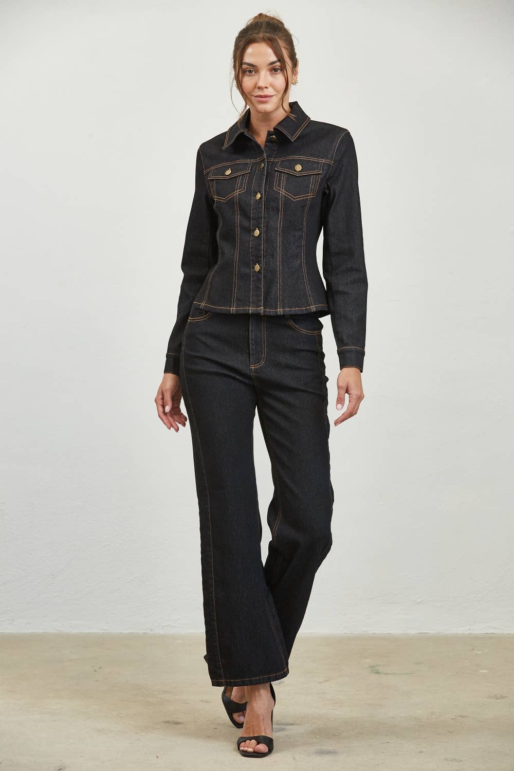 DENIM NOIR Pantalon droit en denim extensible en vente sur Faire3