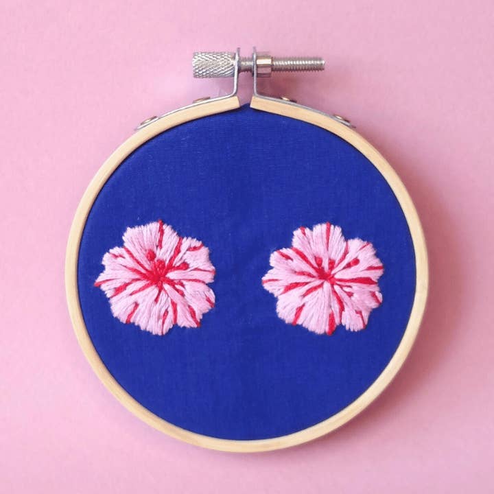 Kit de broderie Sakura | By Camille Cauvez pour la vente par Mellow